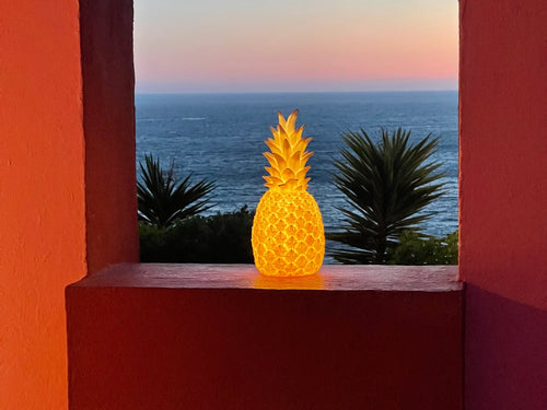 Lampa Dekoracyjna LED do wnętrz i przestrzeni outdoor  – Piña Colada Lamp event outdoor fruit shape
