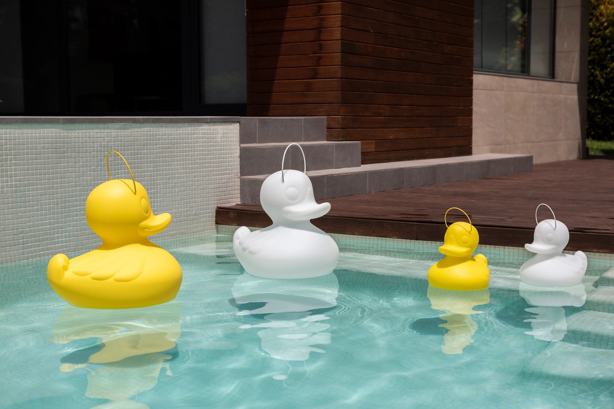 swimmping pool garden cordless lamps lights, shape art decor, Lampa pływająca do basenu, ogrodu i wnętrz LED akumulatorowa 51cm – Duck Lamp XL